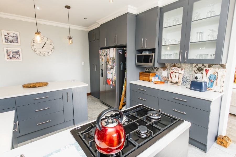 5 Bedroom Property for Sale in Somerton Estate Free State